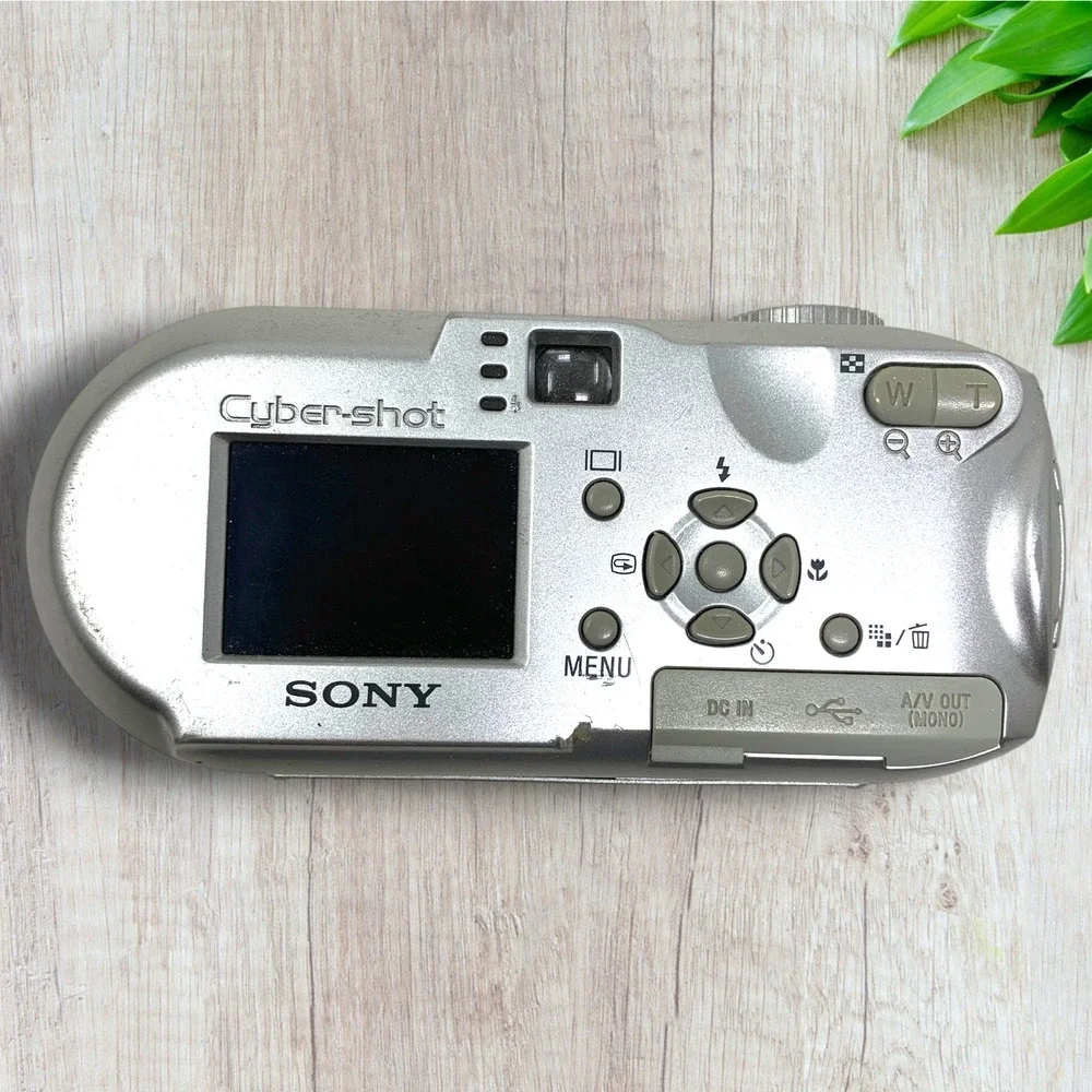 Sony Cyber-shot DSC-P73 4.1MP Digital Camera 3x Zoom Tested 128MB Card Case